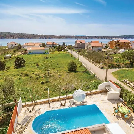 3 Bedroom In Barbat *
