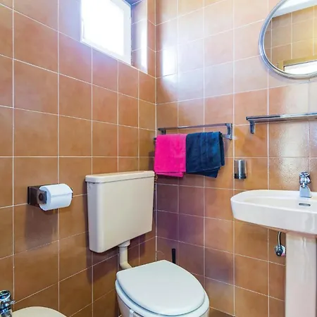 3 Bedroom In Barbat