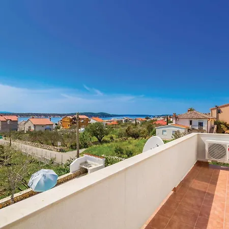3 Bedroom In Barbat Διαμέρισμα *